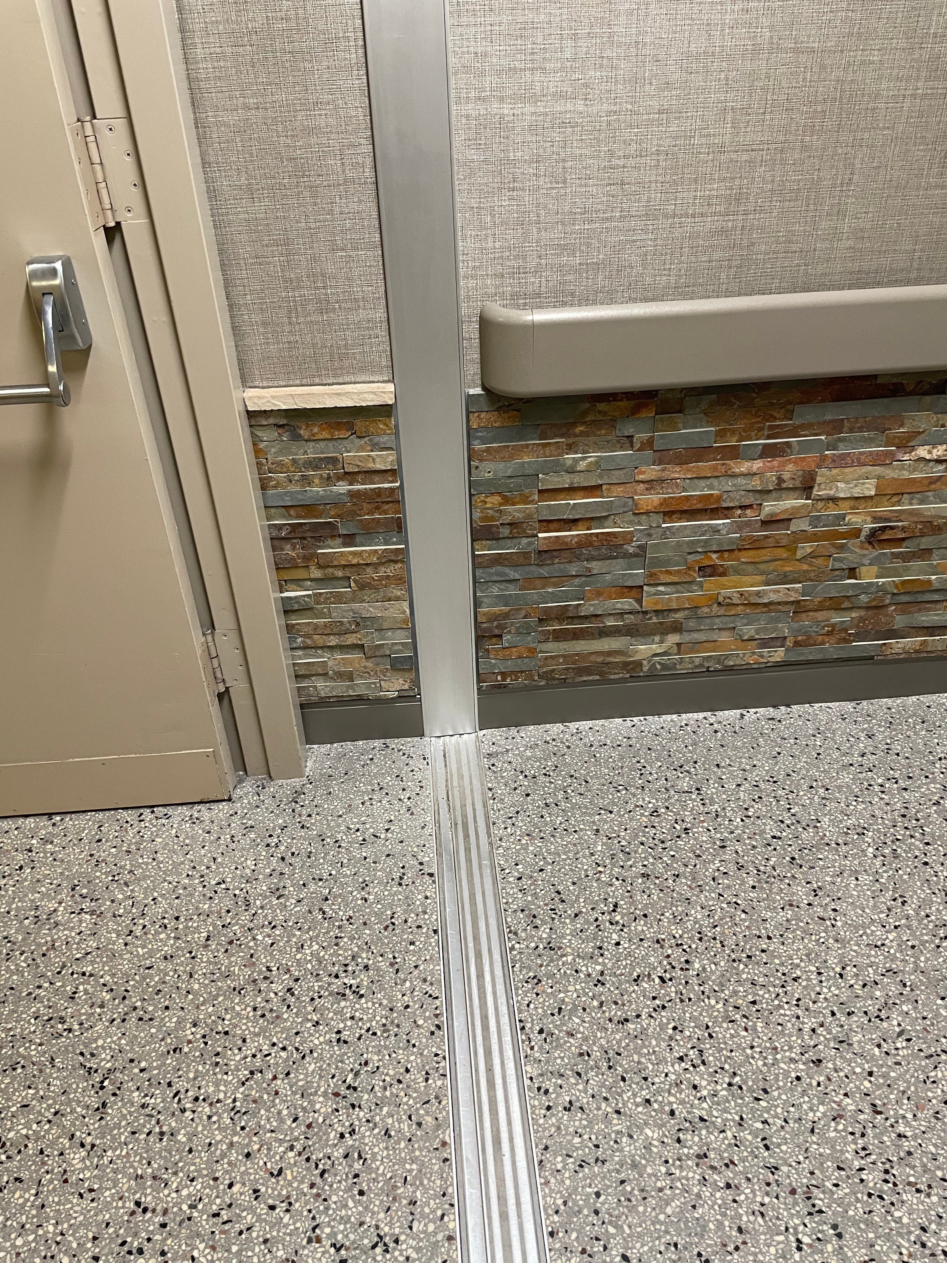 733 Corridor_c.jpg