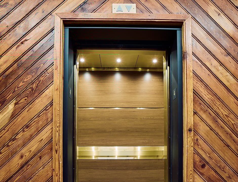 Witte Hardware Building